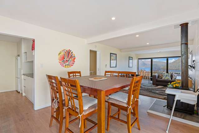 17b Cameron Place Fernhill/Sunshine Bay_4