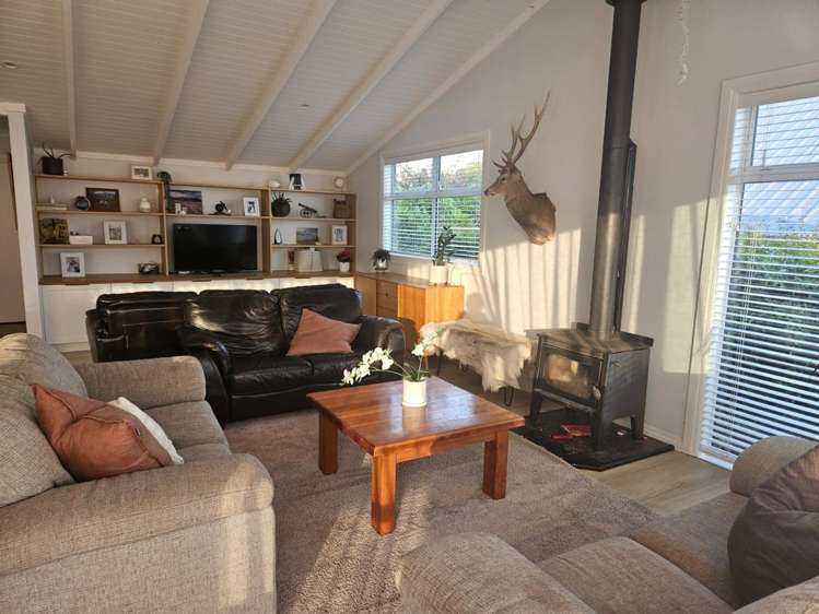 1 Hoskins Avenue Hillsborough_14