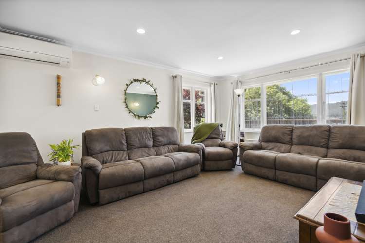 59 Lees Grove Wainuiomata_4