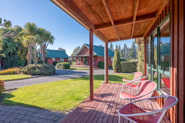 2/178 Main Street Methven_10