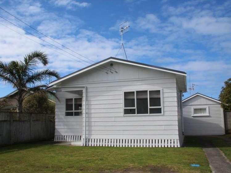 16 Wallnutt Avenue Waihi Beach_18