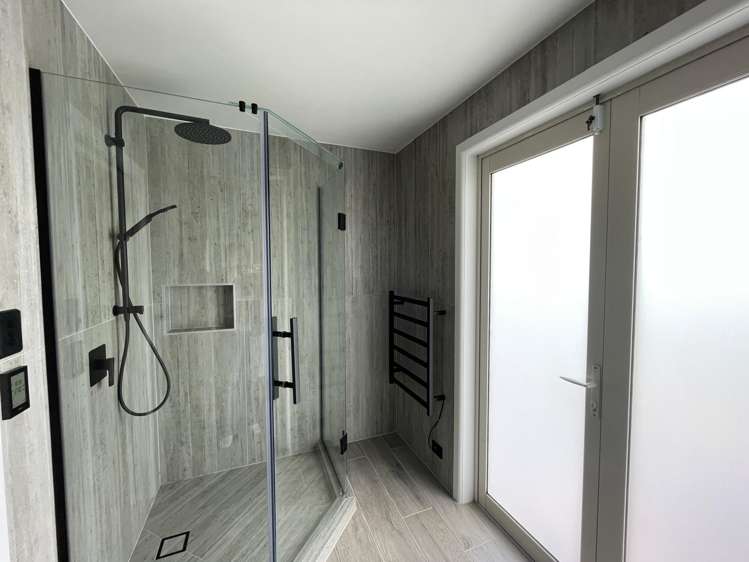 35 Murphys Road Flat Bush_14