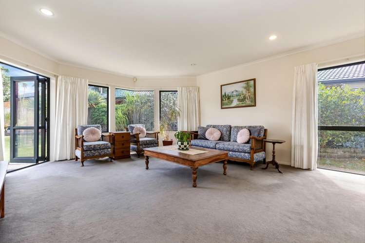 37 Stewart Gibson Place_4