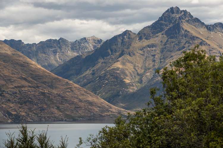 10 Mckerrow Place Fernhill/Sunshine Bay_22