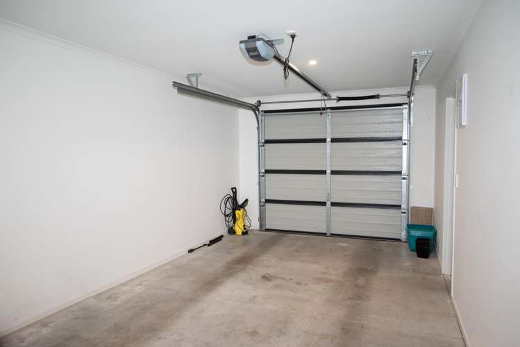 18/11 Errol Close Burbush_9