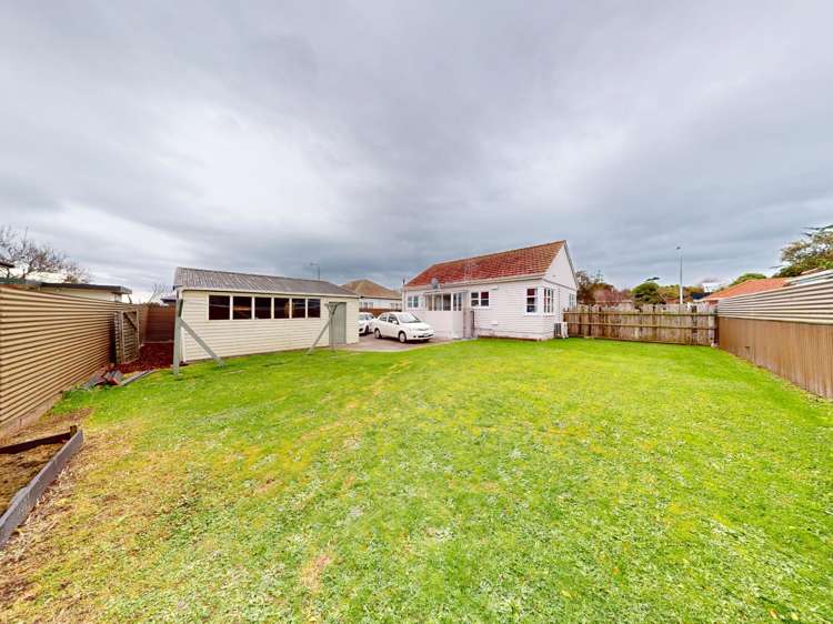 2 Koromiko Avenue Roslyn_13