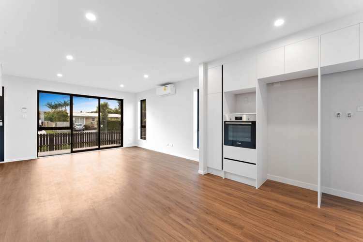 2/21 Peachgrove Road Te Atatu Peninsula_7