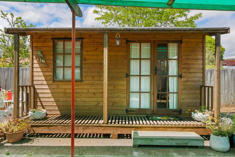 21 Melrose Avenue Owhata_15