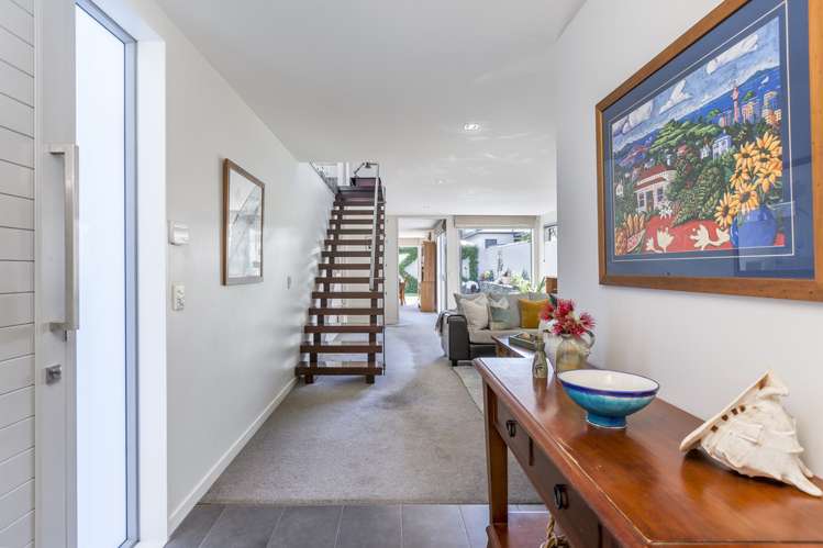 11 Queensway Three Kings_1