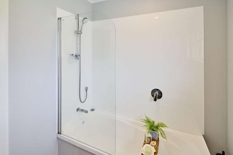 36 Chapman Crescent Naenae_13