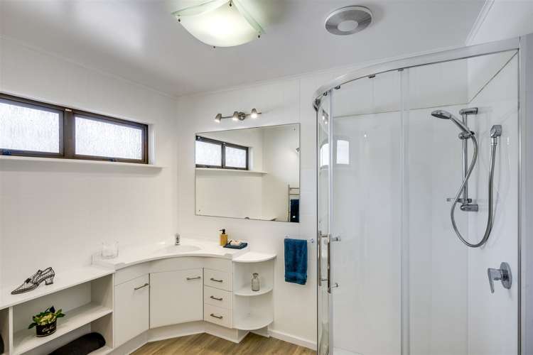86 Wycliffe Street Onekawa_9