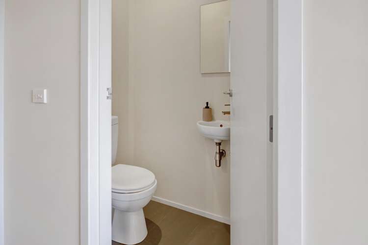 4/16 Ronald Street Strandon_33