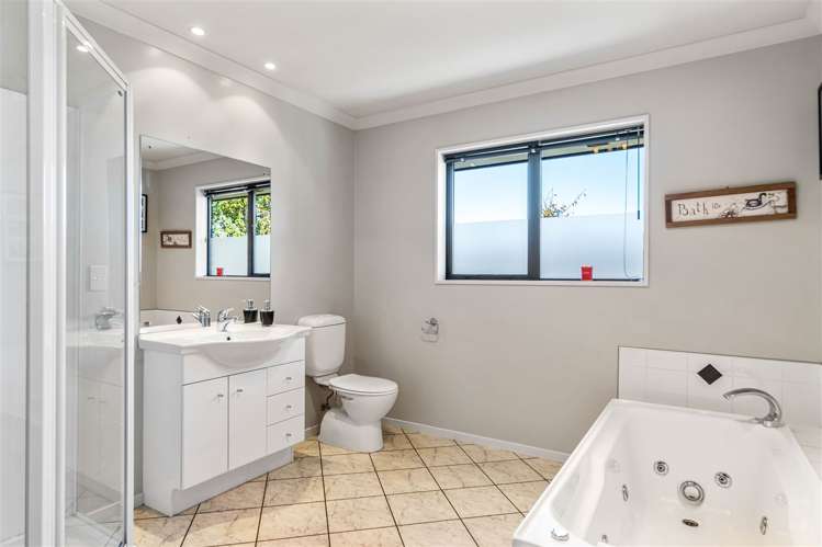 2 Keyes Mews Rolleston_11