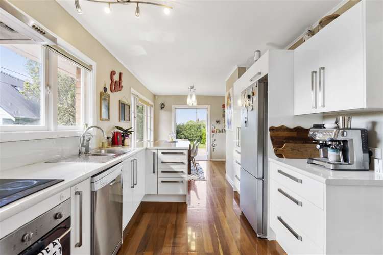 21 Ward Crescent Te Atatu Peninsula_10