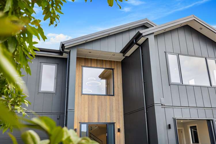 7 Halcyon Bay Lane Orewa_8