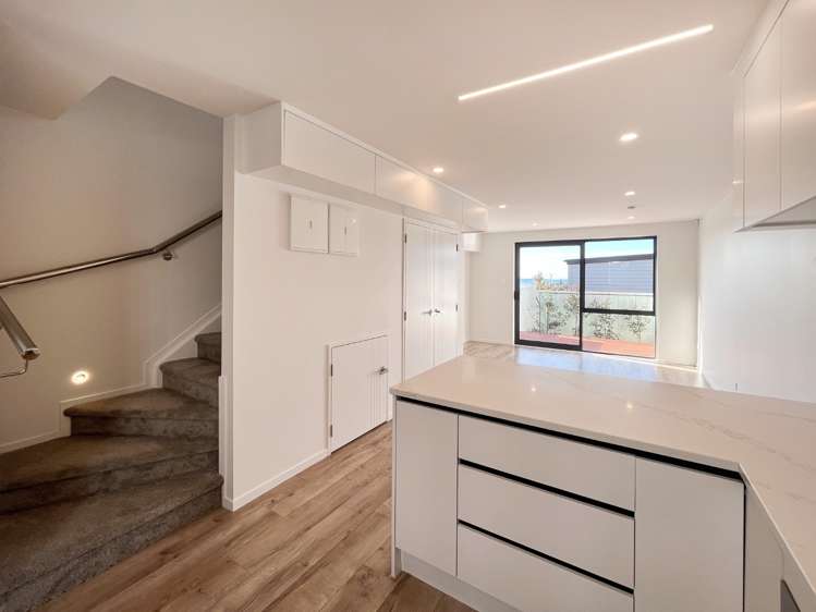 5/737 East Coast Road Browns Bay_4