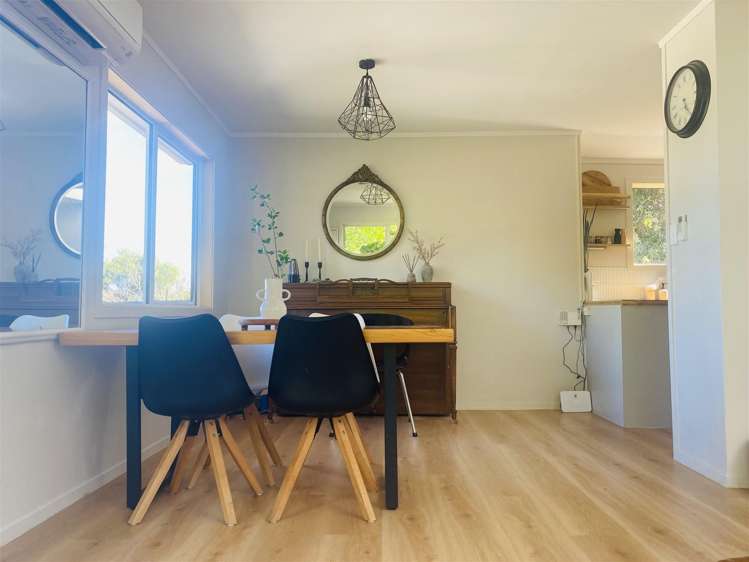 8 Limmer Place Browns Bay_5