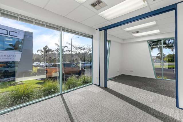 Unit E/100 Bush Road Rosedale_1