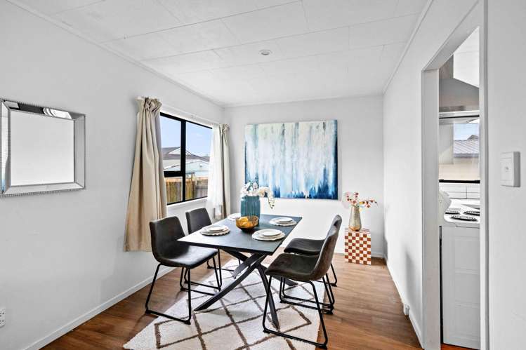 2/17 Anglers Way Wattle Downs_4