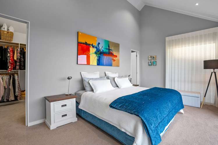 10 Vaughan Crescent Murrays Bay_9