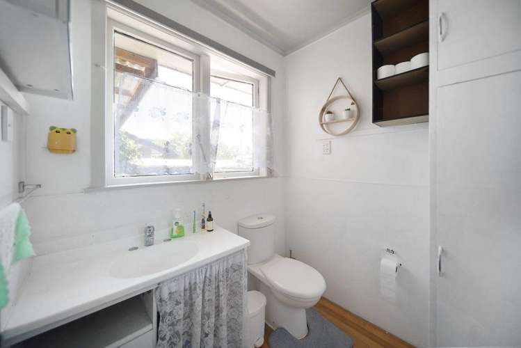 9 Malcolm Place Mangere East_6