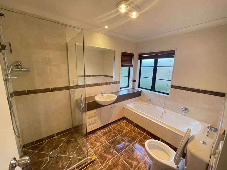 124 John Brooke Crescent East Tamaki Heights_17