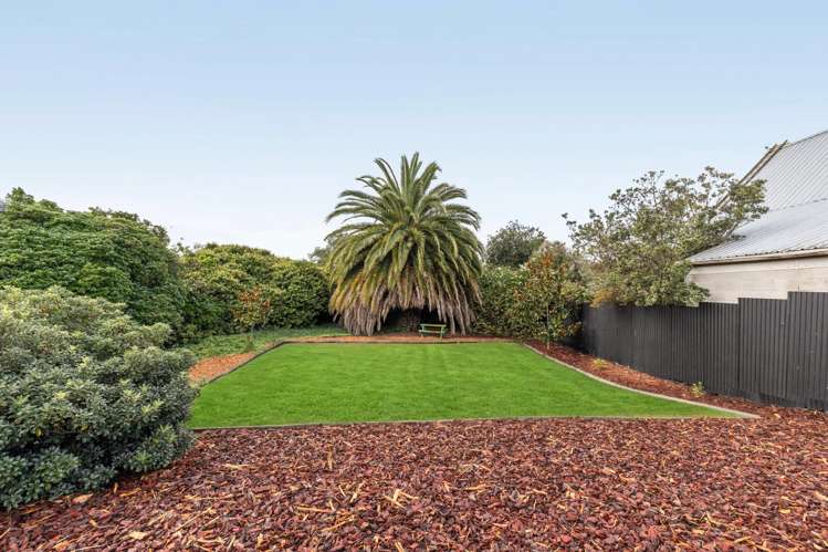 241 Breezes Road Aranui_18