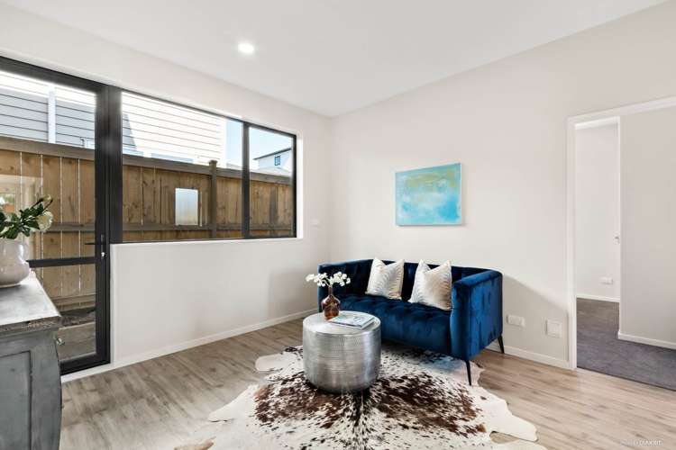 6 Cooladawson Drive Flat Bush_12