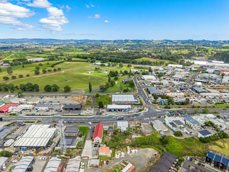 68 Main Road Kumeu_23