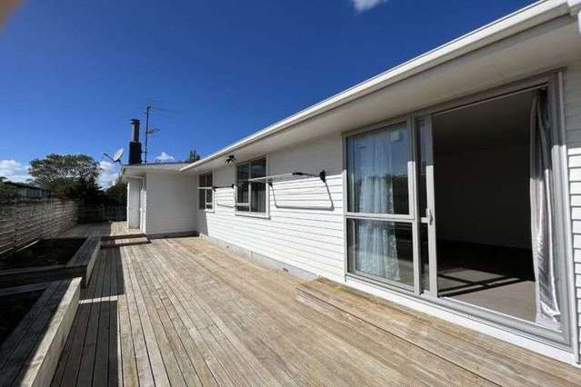 Cozy 4-Bedroom Home in Pakuranga Heights