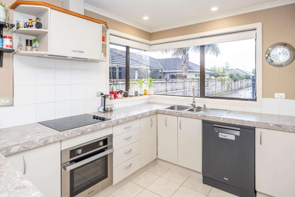 42 Nielsen Gardens_4