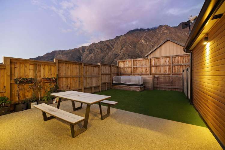 90 Spur Ridge Rise Jacks Point_22