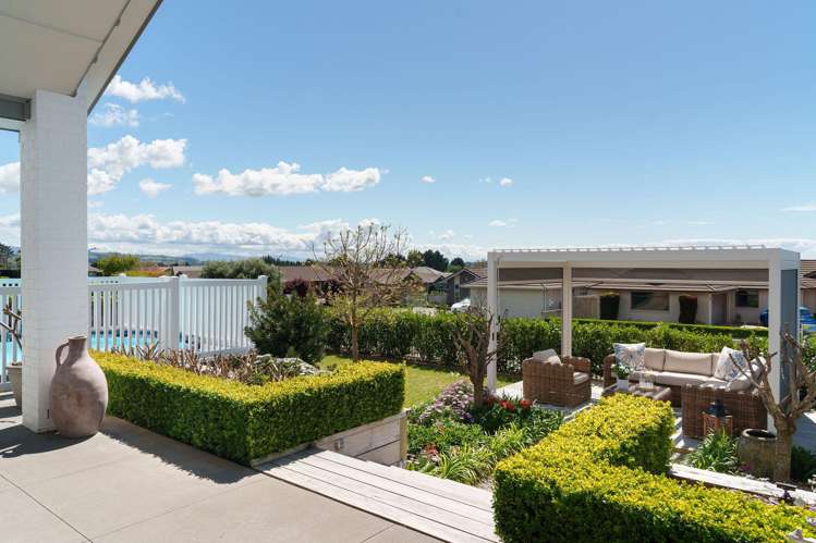 165 Rowesdale Drive_1