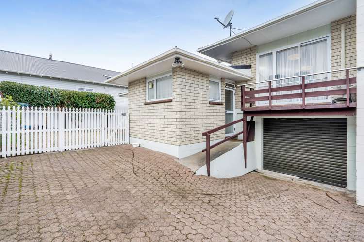 80 Tukapa Street Westown_21