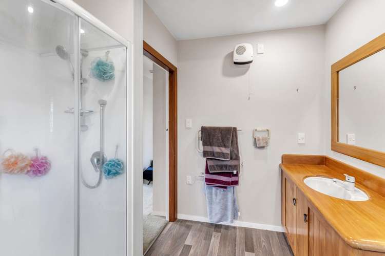 42 Charles Upham Avenue Hillmorton_13