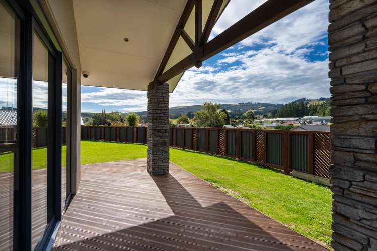 6 Grandvista Drive Green Island_24