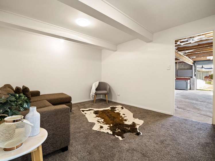 32 Hocken Street Kenmure_19