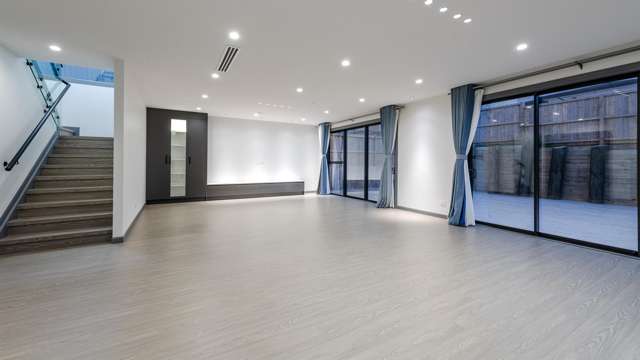 14 Greenstead Close Flat Bush_2