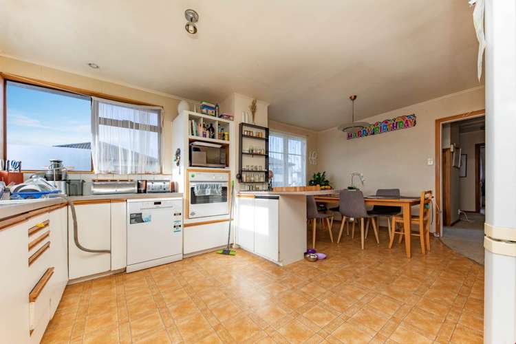 5 Sherwood Avenue Te Atatu South_5