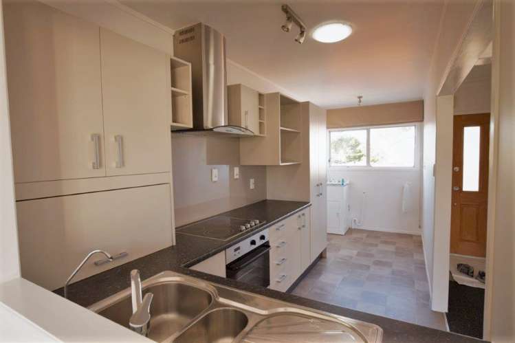 2/51 Parker Avenue New Lynn_5