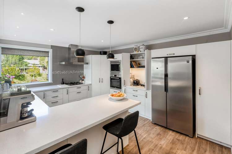 13 Alderson Avenue_4