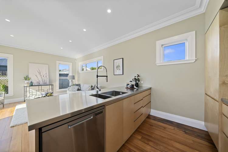 6 Bolton Street Petone_10