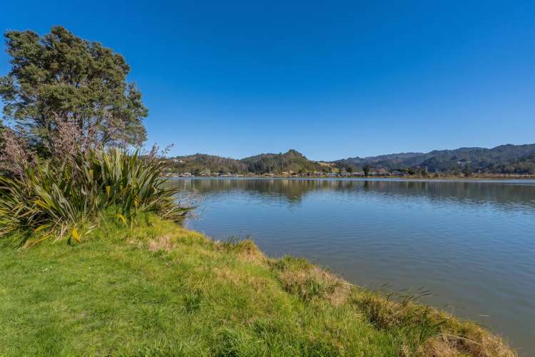 20 Marquet Place Tairua_9