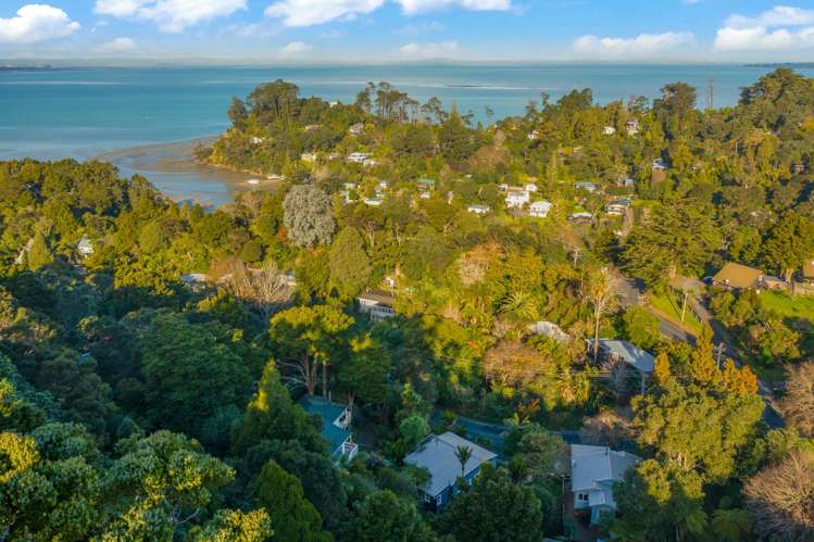 19 Laingholm Drive Laingholm_17