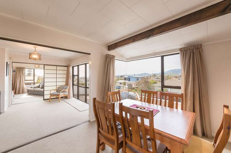 33 Washbourn Drive Richmond_12