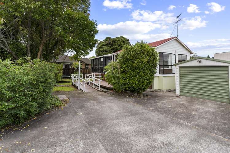 2/4 Campbell Place_0