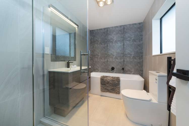 70 Thomas Road Flat Bush_19