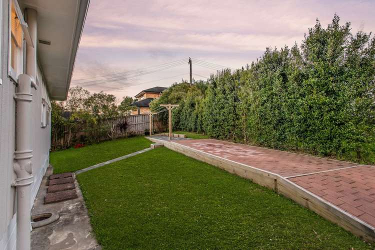 88 Tiverton Road New Windsor_14