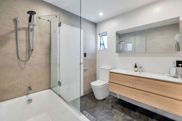 1/52 Jutland Road Hauraki_11