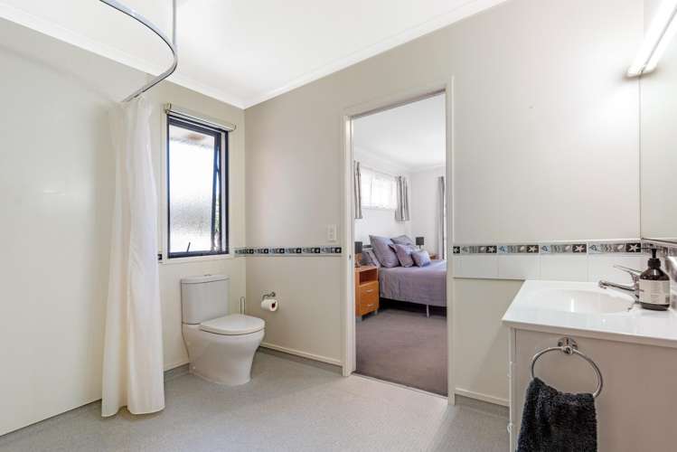 18 Leon Street Riverdale_9